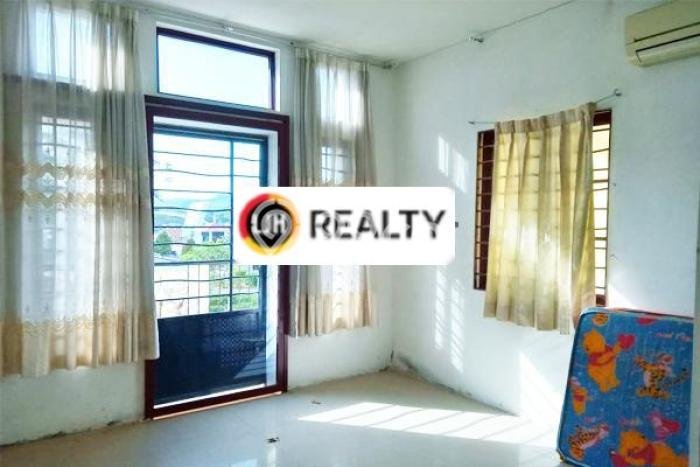 Rumah Strategis Modern Lb 100m2 di Batam Kota, Batam Rumah Strategis Modern Lb 100m2 di Batam Kota, Batam