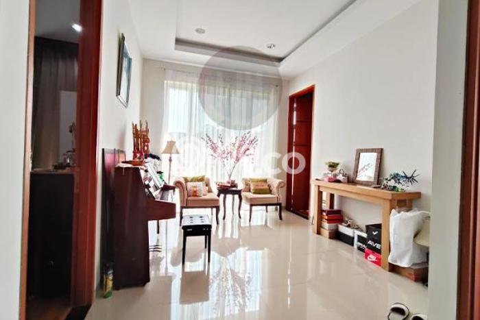 Rumah Mewah LB 285m2 Siap Huni Desain Elegan di Tiban, Batam Rumah Mewah LB 285m2 Siap Huni Desain Elegan di Tiban, Batam