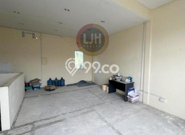 Dijual Ruko Area Komersial di , Luas 264m2m², Jalan Raya Dijual Ruko Area Komersial di , Luas 264m2m², Jalan Raya