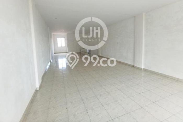 Jual Ruko Strategis Kawasan Batam Kota, Luas 245m2m², Mainroad, Kawasan Komersial Jual Ruko Strategis Kawasan Batam Kota, Luas 245m2m², Mainroad, Kawasan Komersial