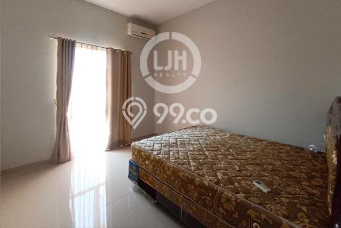 HOT PROPERTY! Rumah Strategis area , Luas 173m2m² Bangunan 185m2m² HOT PROPERTY! Rumah Strategis area , Luas 173m2m² Bangunan 185m2m²