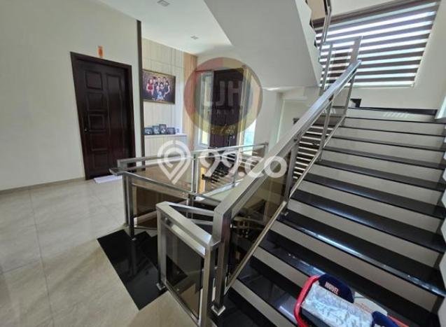 PRIME LOCATION! Rumah Strategis area , Luas 334m2m² Bangunan 343m2m² PRIME LOCATION! Rumah Strategis area , Luas 334m2m² Bangunan 343m2m²