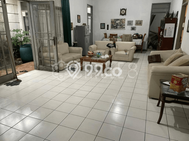 LISTING BARU! Rumah Strategis di , LT 292m2m² LB 225m2m² LISTING BARU! Rumah Strategis di , LT 292m2m² LB 225m2m²