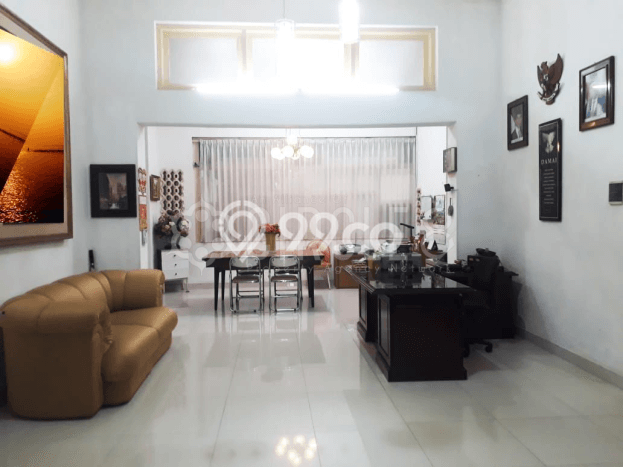 Rumah Elit LB 725m2 Siap Huni Desain Elegan di Sumurbandung, Bandung Rumah Elit LB 725m2 Siap Huni Desain Elegan di Sumurbandung, Bandung