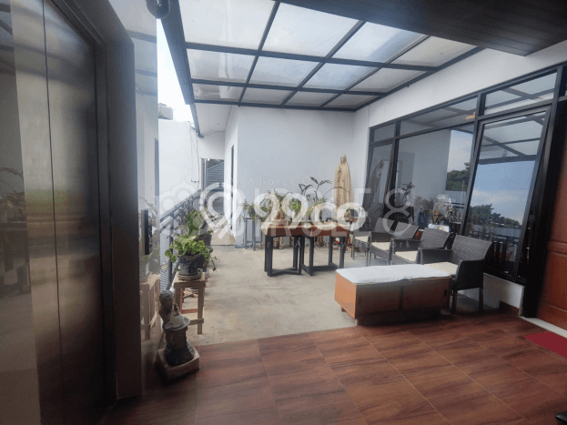 Rumah Elit Modern Siap Huni di Gatot Subroto Bandung Rumah Elit Modern Siap Huni di Gatot Subroto Bandung