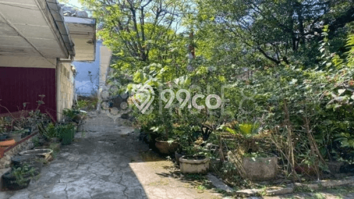JUAL CEPAT! Rumah Siap Huni Lokasi Premium , Luas 566m2m² LB 350m2m² JUAL CEPAT! Rumah Siap Huni Lokasi Premium , Luas 566m2m² LB 350m2m²
