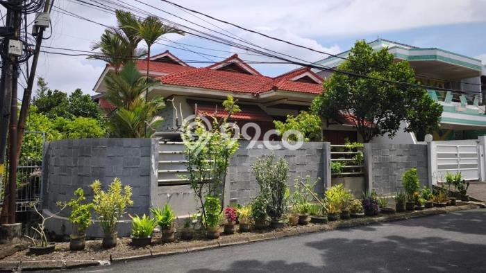 Hunian Elit LB 331m2 Siap Huni Desain Elegan di Puri Indah, Jakarta Barat Hunian Elit LB 331m2 Siap Huni Desain Elegan di Puri Indah, Jakarta Barat