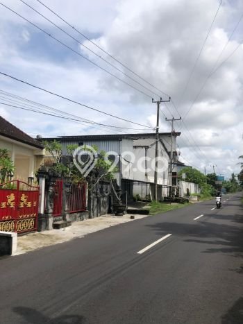 Area Ramai! Gudang Dijual di Tabanan untuk Bisnis Luas Bangunan 2107m2 Area Ramai! Gudang Dijual di Tabanan untuk Bisnis Luas Bangunan 2107m2