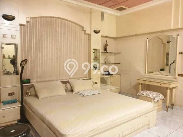 Rumah Mewah LB 200m2 Siap Pakai Desain Elegan di Kedoya Baru, Jakarta Barat Rumah Mewah LB 200m2 Siap Pakai Desain Elegan di Kedoya Baru, Jakarta Barat