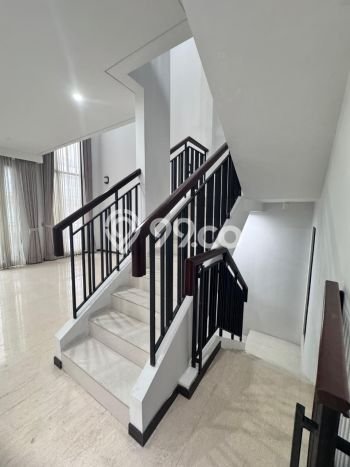 Best Deal Hunian Premium Ideal dan Luas di BSD, Tangerang Selatan Best Deal Hunian Premium Ideal dan Luas di BSD, Tangerang Selatan