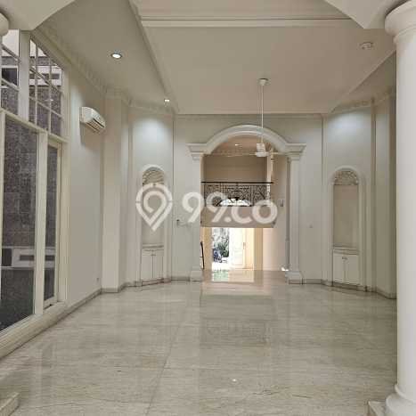 Dijual Rumah Mewah Megah Dengan View Eksklusif di Kemang, Jakarta Selatan Dijual Rumah Mewah Megah Dengan View Eksklusif di Kemang, Jakarta Selatan