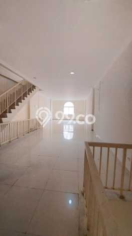 Ruko Dijual di Jakarta Barat LT 75m2 & LB 75m2 Lokasi Terbaik! Ruko Dijual di Jakarta Barat LT 75m2 & LB 75m2 Lokasi Terbaik!