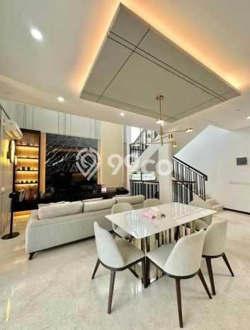 Jual Rumah Mewah Megah Dengan View Cantik di BSD, Tangerang Jual Rumah Mewah Megah Dengan View Cantik di BSD, Tangerang