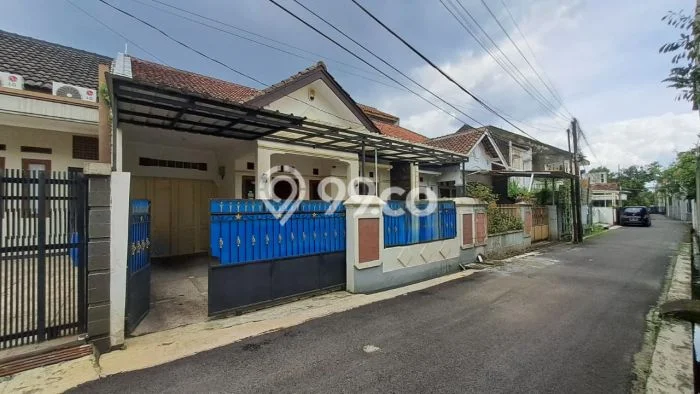Hunian Cantik Minimalis Lb 140m2 di Batununggal, Bandung Hunian Cantik Minimalis Lb 140m2 di Batununggal, Bandung