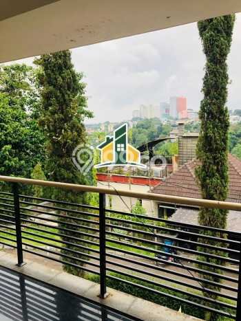 Disewakan! Rumah 7 Kamar Tidur &
7 Kamar Mandi di Dago, Bandung Disewakan! Rumah 7 Kamar Tidur &
7 Kamar Mandi di Dago, Bandung