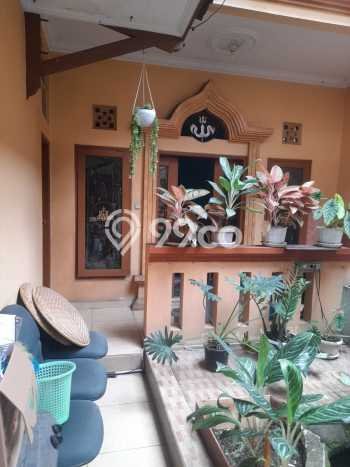 Rumah Elit Modern Tanpa Renovasi di Ujungberung Bandung Rumah Elit Modern Tanpa Renovasi di Ujungberung Bandung