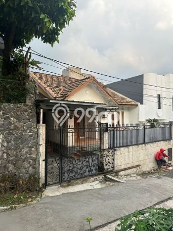 Dijual Rumah Eksklusif 4 KT di Setiabudi, Bandung Dijual Rumah Eksklusif 4 KT di Setiabudi, Bandung