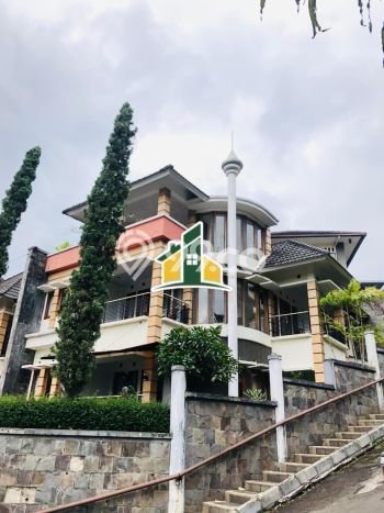 Disewakan! Rumah 7 Kamar Tidur &
7 Kamar Mandi di Dago, Bandung Disewakan! Rumah 7 Kamar Tidur &
7 Kamar Mandi di Dago, Bandung