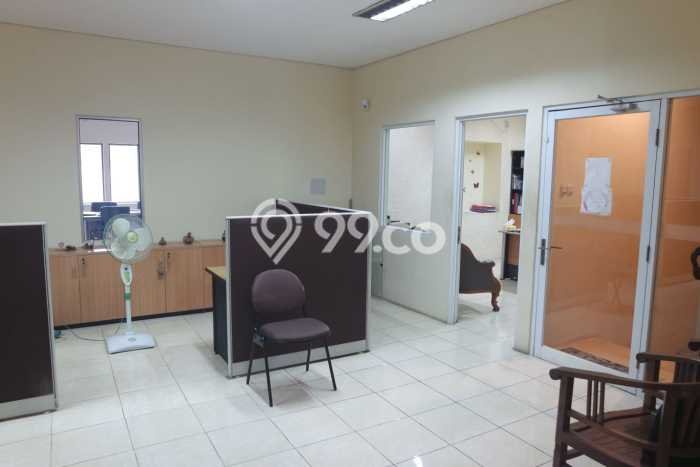 AREA BISNIS! Ruko Kawasan Lebak Bulus, Luas 700m², Mainroad, Strategis AREA BISNIS! Ruko Kawasan Lebak Bulus, Luas 700m², Mainroad, Strategis