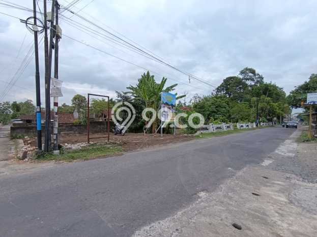 Rumah Lingkungan Nyaman di Kalasan, Sleman, LT 100m2m² LB 40m2m² Rumah Lingkungan Nyaman di Kalasan, Sleman, LT 100m2m² LB 40m2m²
