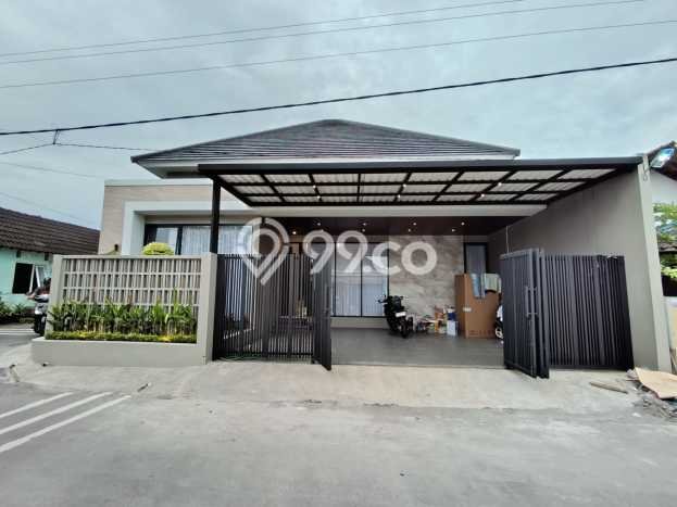 For Sale Rumah 4 Kamar Lokasi Strategis Nyaman dan Strategis di Purwomartani For Sale Rumah 4 Kamar Lokasi Strategis Nyaman dan Strategis di Purwomartani