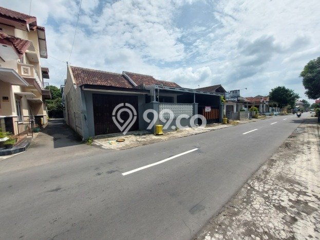 Rumah Modern Cantik 3 Kamar Siap Huni di Klaten Utara Rumah Modern Cantik 3 Kamar Siap Huni di Klaten Utara