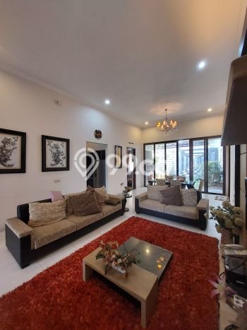 Rumah di Kota Baru Parahyangan, Bandung, LT 350m² LB 220m² Rumah di Kota Baru Parahyangan, Bandung, LT 350m² LB 220m²