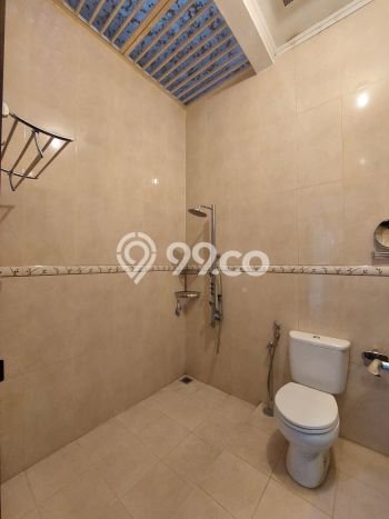 Rumah di Kota Baru Parahyangan, Bandung, LT 350m² LB 220m² Rumah di Kota Baru Parahyangan, Bandung, LT 350m² LB 220m²