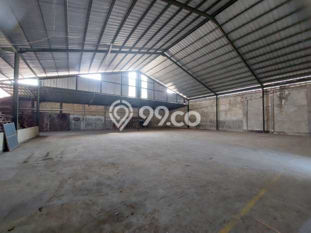 Gudang di Cimahi Selatan, Luas 700m², Kawasan Strategis, Jalan Utama Gudang di Cimahi Selatan, Luas 700m², Kawasan Strategis, Jalan Utama