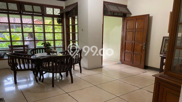 DIJUAL CEPAT! Rumah Asri di Mampang, Jakarta Selatan, LT 420m² LB 250m² Bisa Nego! DIJUAL CEPAT! Rumah Asri di Mampang, Jakarta Selatan, LT 420m² LB 250m² Bisa Nego!