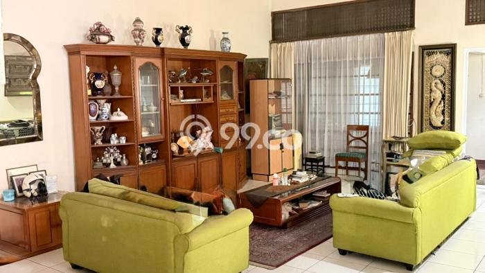 Dijual Rumah Luas Elegan Dengan View Eksklusif di Warung Buncit, Jakarta Selatan Dijual Rumah Luas Elegan Dengan View Eksklusif di Warung Buncit, Jakarta Selatan