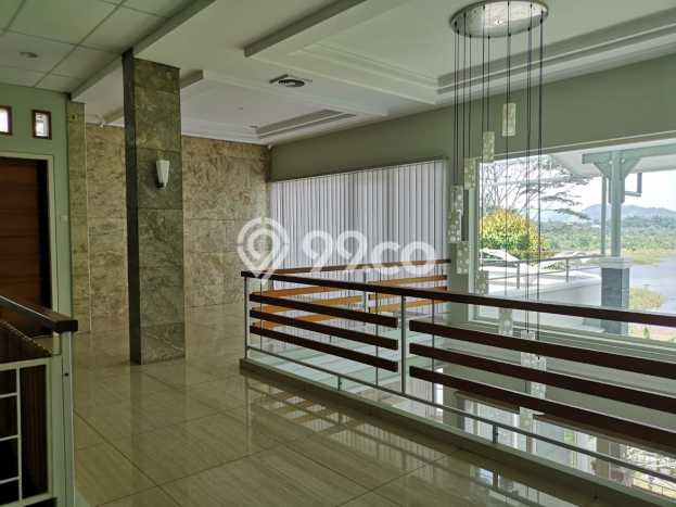 For Sale! Luxury House LT 815m2 Desain Modern di Kota Baru Parahyangan For Sale! Luxury House LT 815m2 Desain Modern di Kota Baru Parahyangan