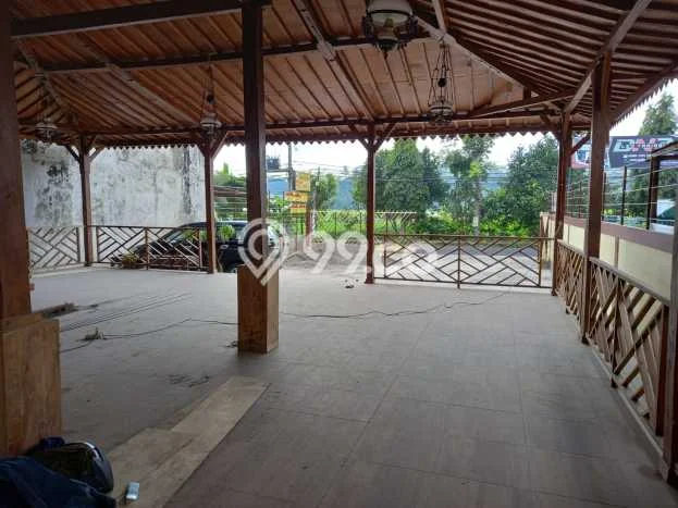 Komersial Disewakan Cepat di Tingkir Salatiga LB 220m2 Komersial Disewakan Cepat di Tingkir Salatiga LB 220m2