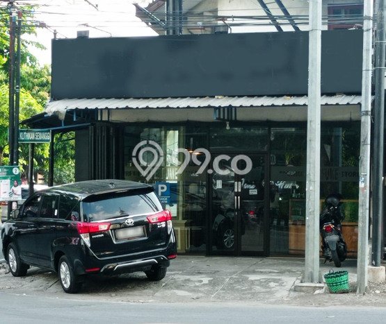 Ruko Kawasan Laweyan, Luas 210m², Disewakan, Pusat Komersial, Siap Operasional Ruko Kawasan Laweyan, Luas 210m², Disewakan, Pusat Komersial, Siap Operasional