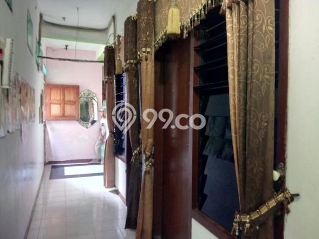 Kesempatan Investasi di Laweyan, Dekat Kawasan Bisnis, Solo - 11 Kamar Tidur Kesempatan Investasi di Laweyan, Dekat Kawasan Bisnis, Solo - 11 Kamar Tidur