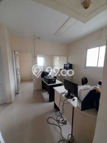 KAWASAN BISNIS! Ruko di , Luas 180m2m², Area Strategis KAWASAN BISNIS! Ruko di , Luas 180m2m², Area Strategis