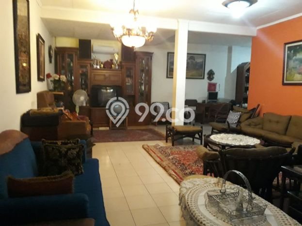 Hunian Mewah LB 250m2 Siap Pakai Desain Elegan di Pejompongan, Jakarta Pusat Hunian Mewah LB 250m2 Siap Pakai Desain Elegan di Pejompongan, Jakarta Pusat