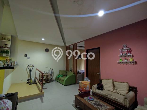 Dijual Rumah Luas Megah Dengan View Eksklusif di Taman Royal, Tangerang Dijual Rumah Luas Megah Dengan View Eksklusif di Taman Royal, Tangerang