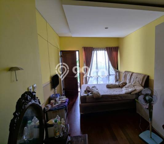 Dijual Rumah Luas Megah Dengan View Eksklusif di Taman Royal, Tangerang Dijual Rumah Luas Megah Dengan View Eksklusif di Taman Royal, Tangerang