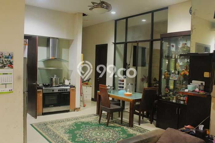 Dijual Rumah Luas Elegan Dengan View Eksklusif di Pulomas, Jakarta Timur Dijual Rumah Luas Elegan Dengan View Eksklusif di Pulomas, Jakarta Timur
