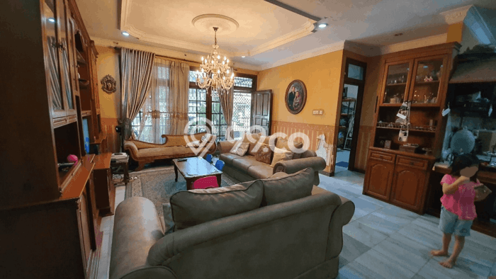 Rumah Elit Modern Tanpa Renovasi di Rawamangun Jakarta Timur Rumah Elit Modern Tanpa Renovasi di Rawamangun Jakarta Timur