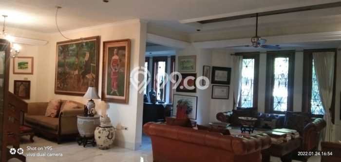 For Sale! Luxury House LT 441m2 Desain Modern di Kuningan For Sale! Luxury House LT 441m2 Desain Modern di Kuningan