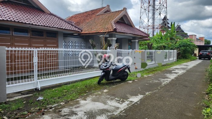 For Sale Rumah Mewah Exclusive di Depok, Sleman For Sale Rumah Mewah Exclusive di Depok, Sleman