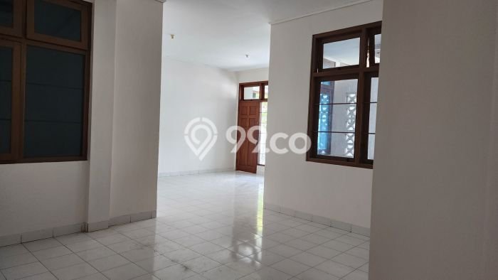 Rumah Elit Modern Tanpa Renovasi di Maguwoharjo Yogyakarta Rumah Elit Modern Tanpa Renovasi di Maguwoharjo Yogyakarta