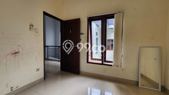 Lokasi strategis! Rumah siap huni disewakan di Depok LB 125m2 Lokasi strategis! Rumah siap huni disewakan di Depok LB 125m2