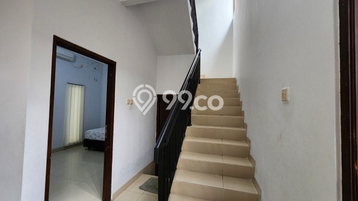 Lokasi strategis! Rumah siap huni disewakan di Depok LB 125m2 Lokasi strategis! Rumah siap huni disewakan di Depok LB 125m2
