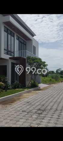 Rumah Eksklusif Siap Huni LT 158m2 di Sleman, Sleman Rumah Eksklusif Siap Huni LT 158m2 di Sleman, Sleman