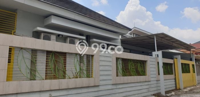 Rumah Luxury Modern Siap Huni di Caturtunggal Sleman Rumah Luxury Modern Siap Huni di Caturtunggal Sleman