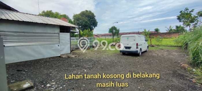 Disewakan Ruko komersial di Depok luas bangunan 220m2 Disewakan Ruko komersial di Depok luas bangunan 220m2