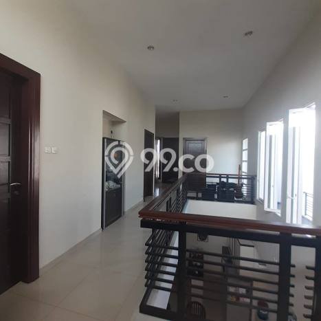 Hunian Elit LB 280m2 Siap Huni Desain Elegan di Soekarno Hatta, Malang Hunian Elit LB 280m2 Siap Huni Desain Elegan di Soekarno Hatta, Malang
